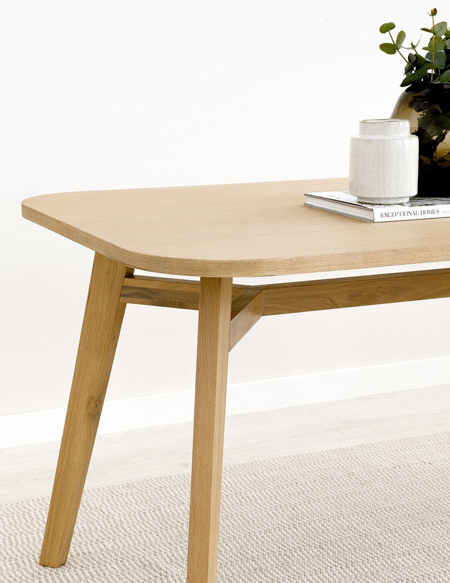 Natural wood in interior design: timeless warmth